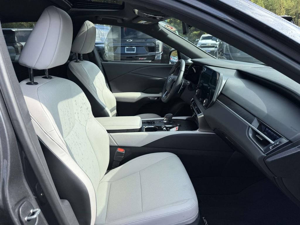 Used 2024 Lexus RX 350 Premium image 16