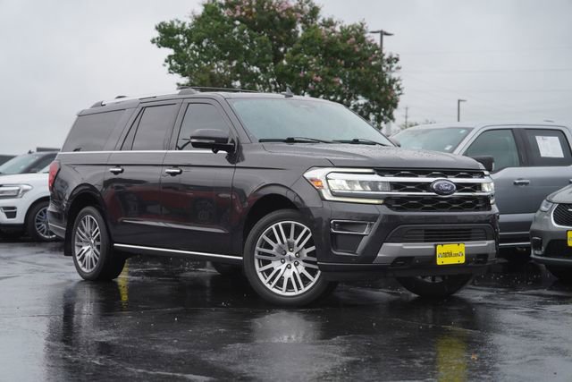 Used 2023 Ford Expedition Max Limited AWD/4WD image 2