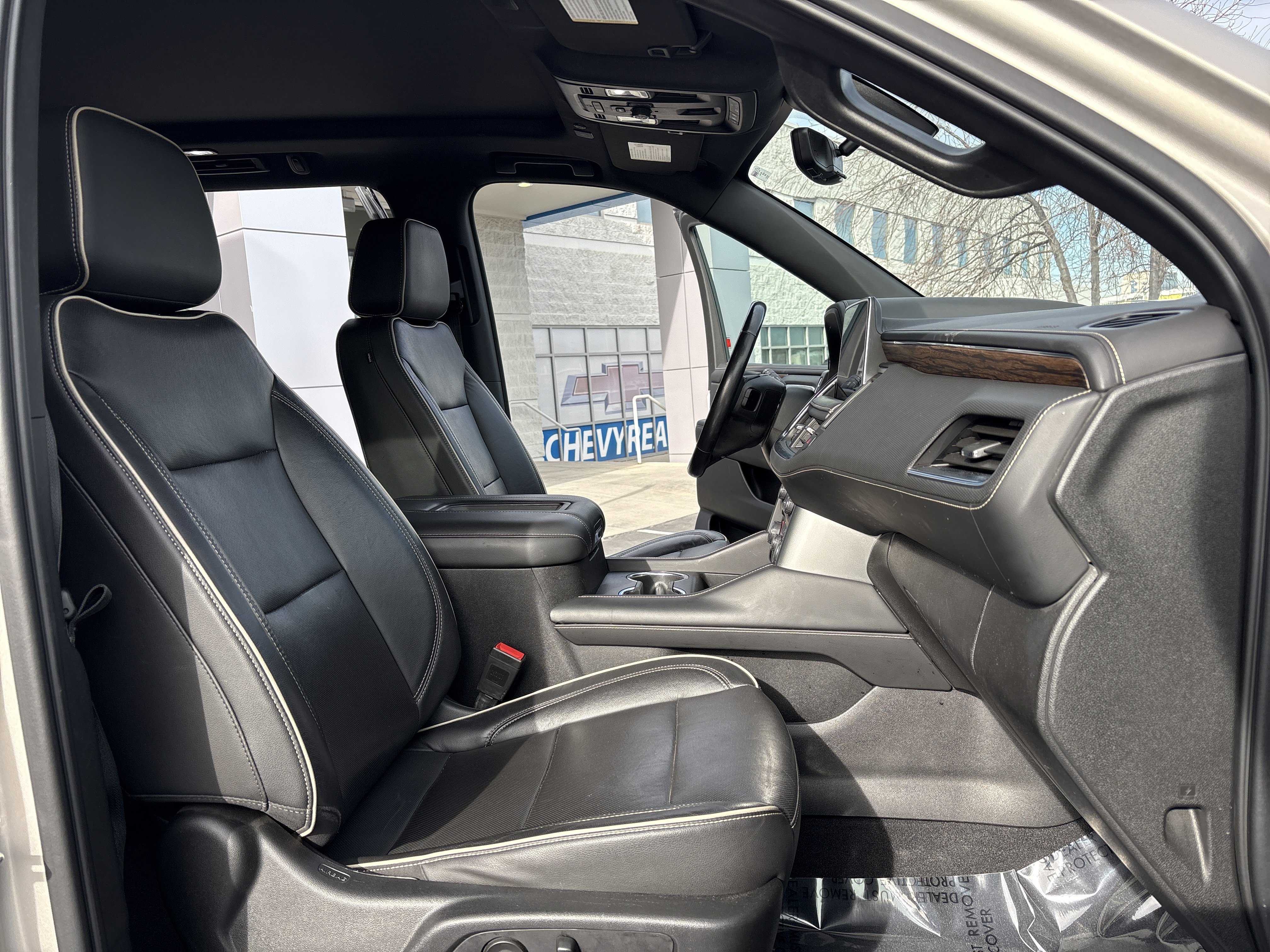 Used 2021 Chevrolet Tahoe Premier w/ Premium Package image 28