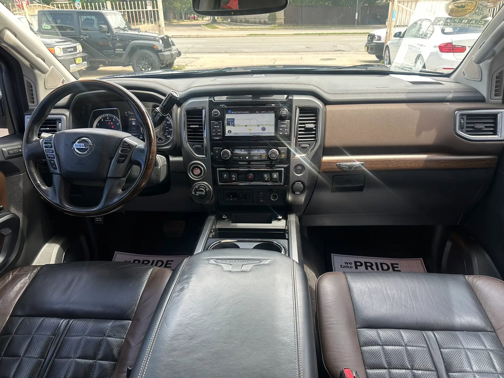 Used 2017 Nissan Titan Platinum Reserve AWD/4WD image 4
