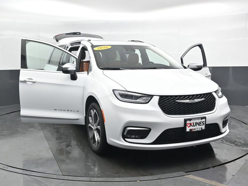 New 2026 Chrysler Pacifica Pinnacle w/ Trailer Tow Group AWD/4WD image 46