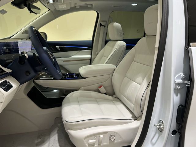 New 2026 Buick Enclave Avenir w/ Super Cruise Package FWD image 19