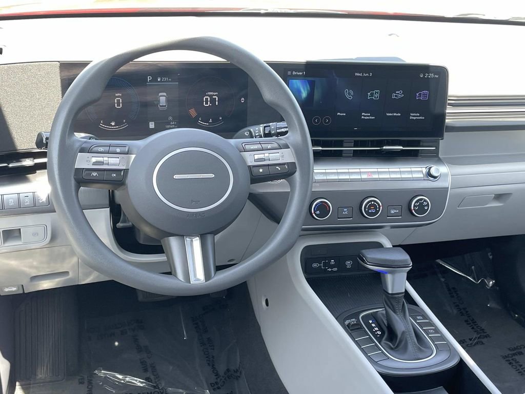 Certified 2025 Hyundai Kona SE FWD image 6