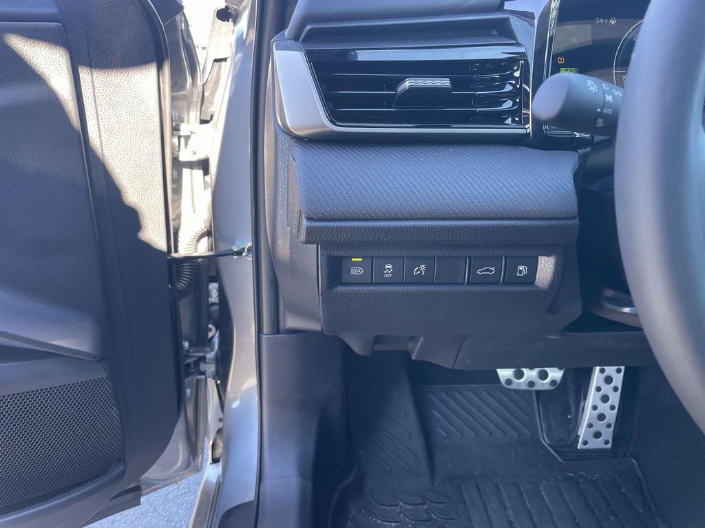 Used 2020 Toyota Camry XSE image 31