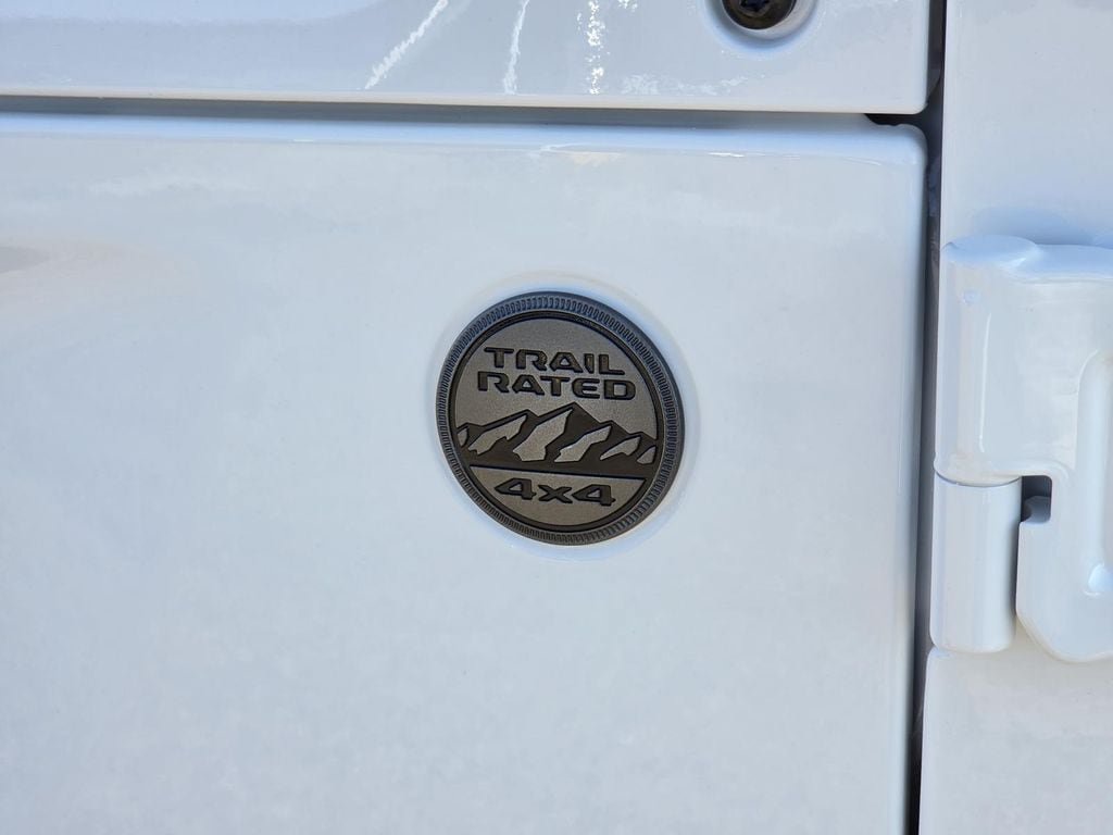 New 2026 Jeep Gladiator Sport AWD/4WD image 7
