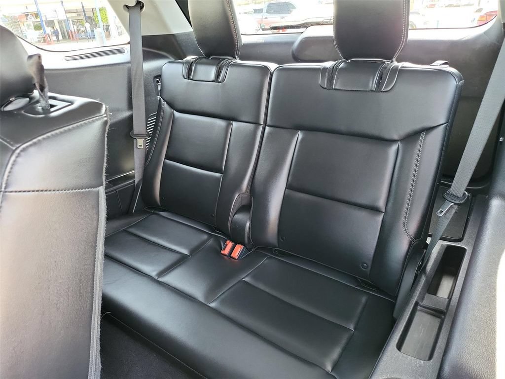 Used 2022 Ford Explorer XLT w/ Equipment Group 202A RWD image 39