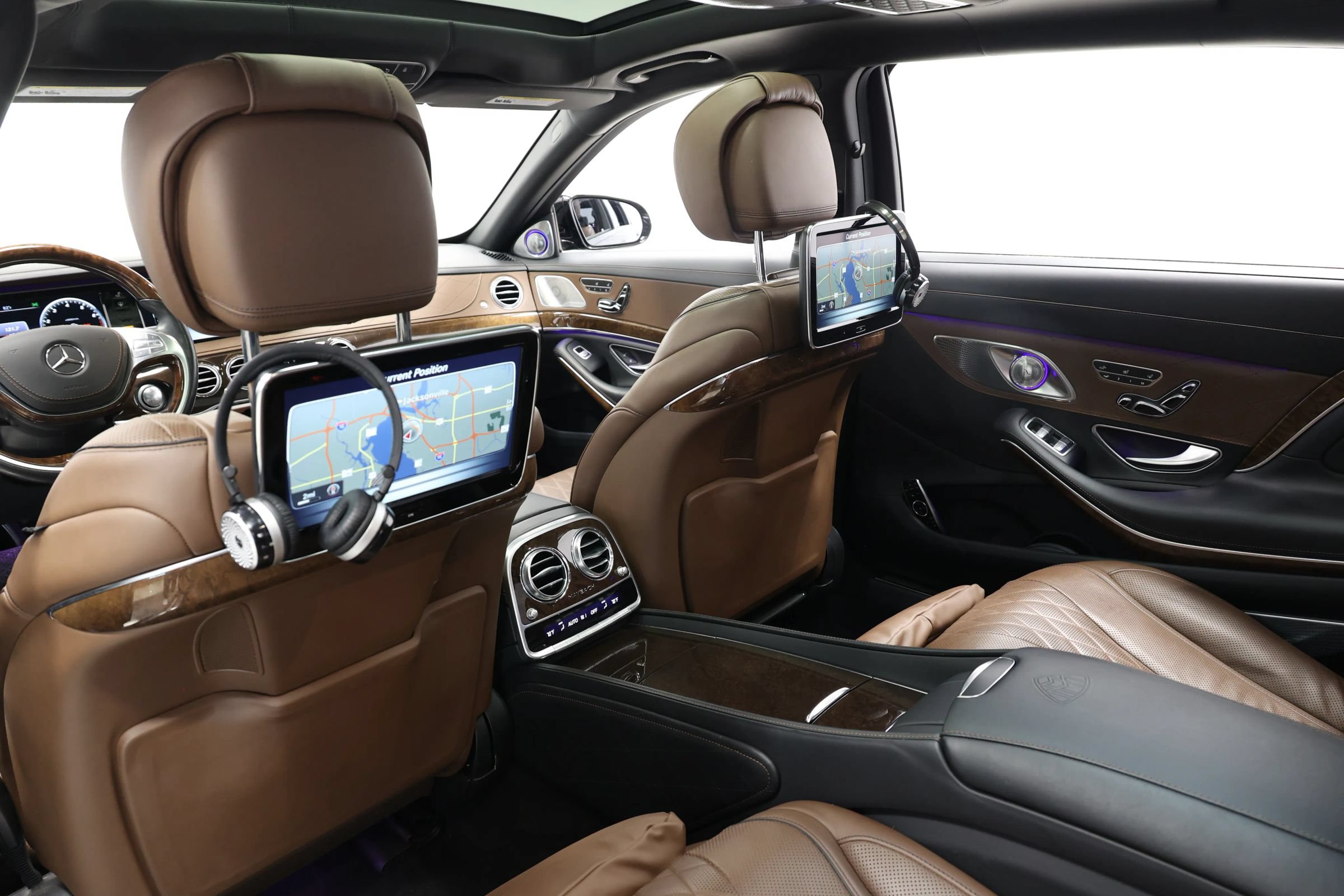 Used 2016 Mercedes-Benz Maybach S 600 image 4