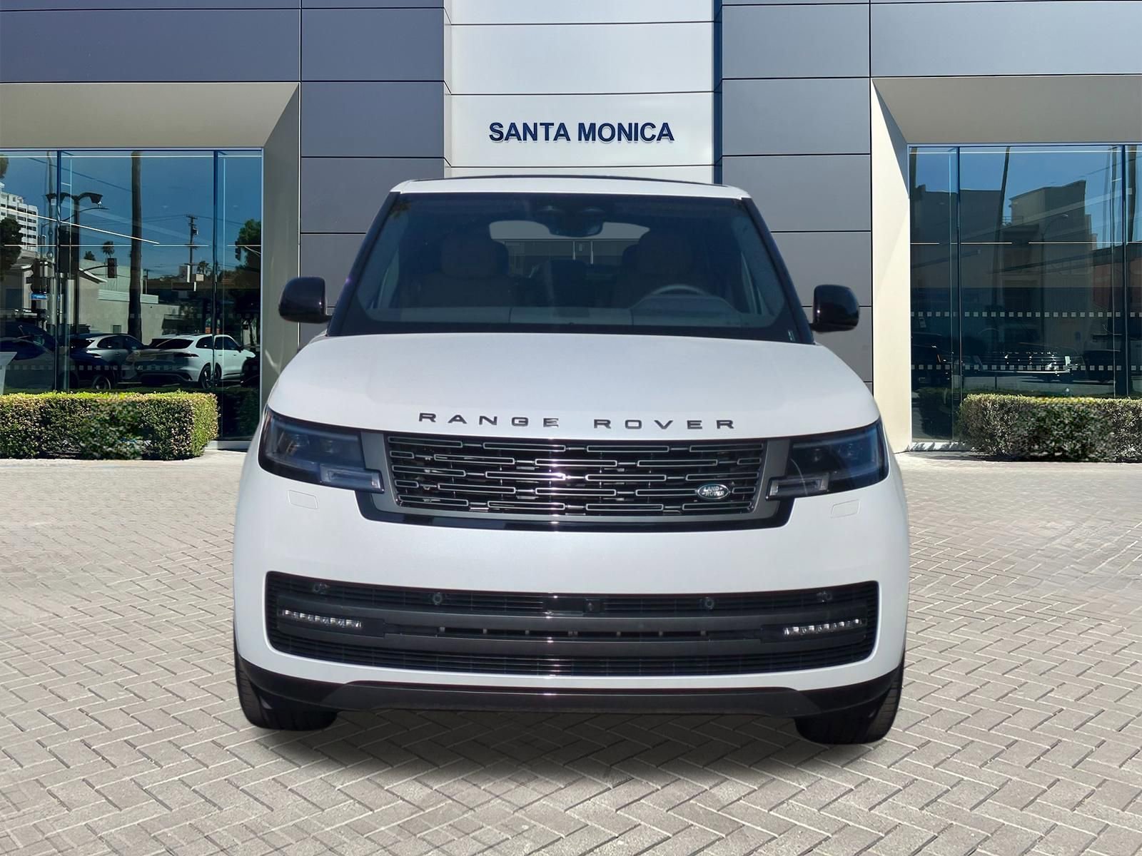 New 2026 Land Rover Range Rover SE image 8