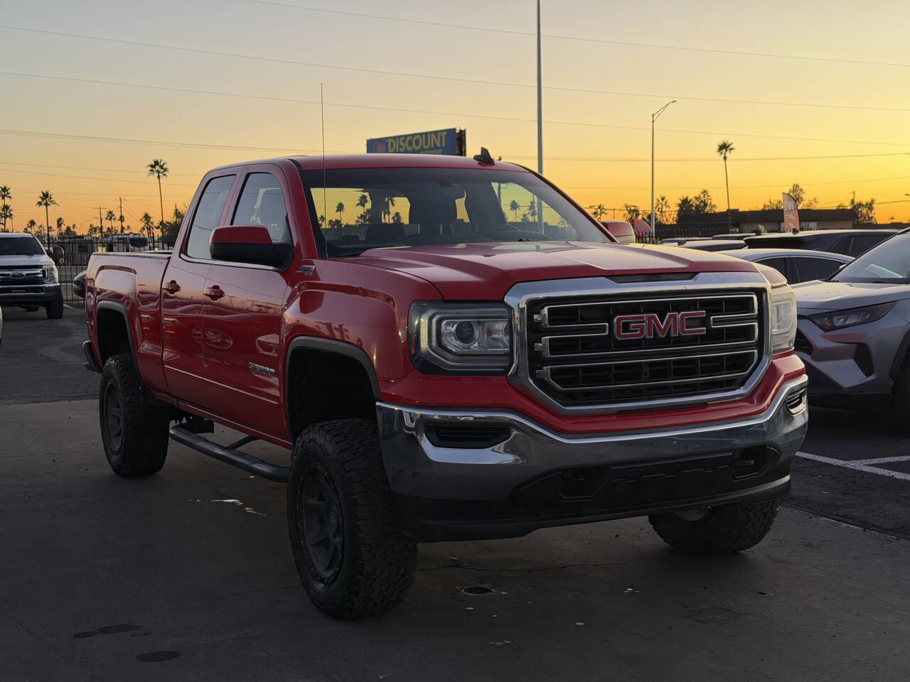 Used 2018 GMC Sierra 1500 SLE image 13