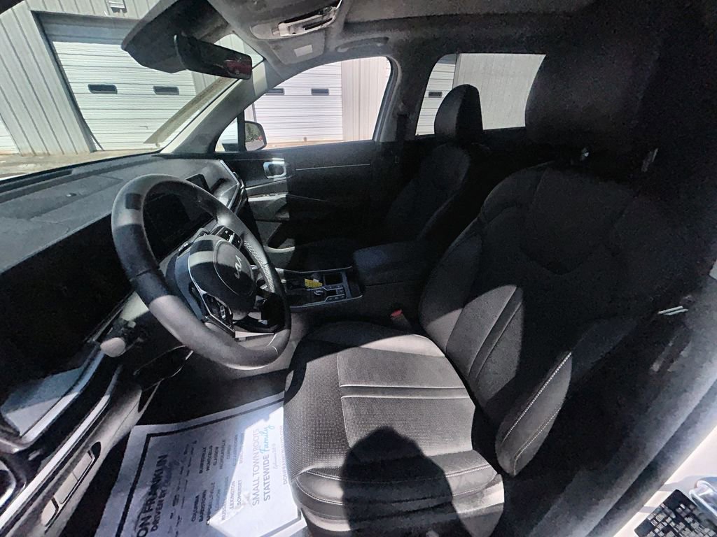 Used 2025 Kia Sorento EX w/ Panoramic Sunroof Package FWD image 17