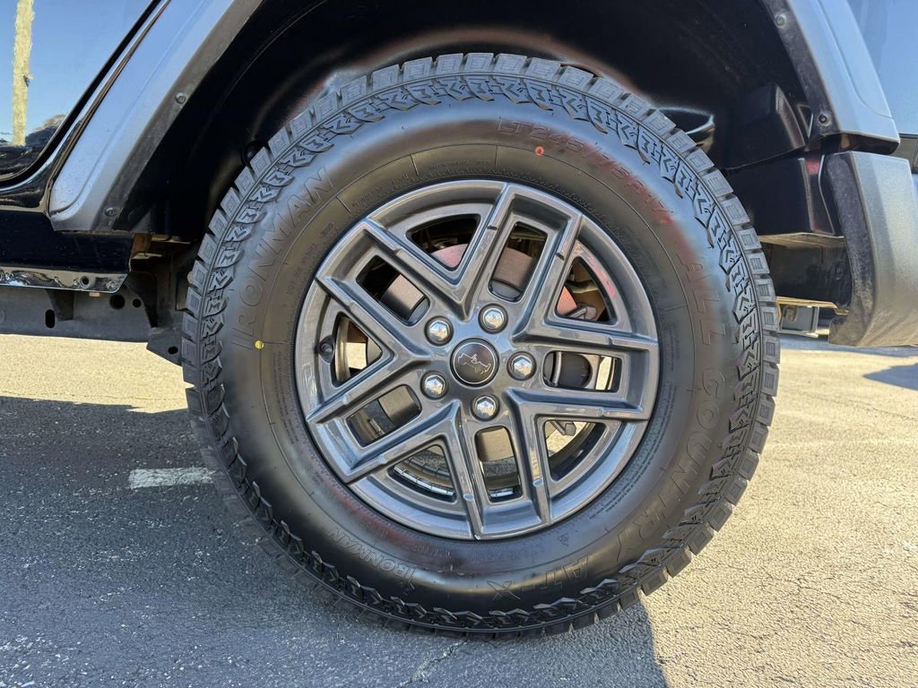 Used 2024 Jeep Wrangler Sport S image 11