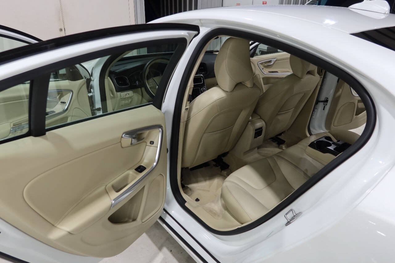 Used 2016 Volvo S60 T5 Premier w/ Convenience Package FWD image 16
