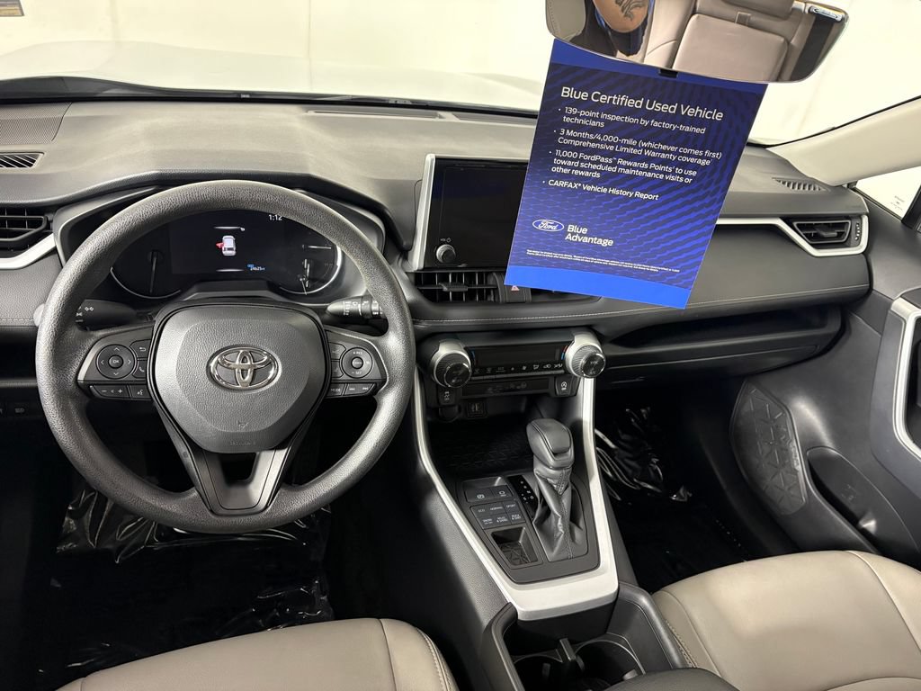 Used 2025 Toyota RAV4 XLE AWD/4WD image 25