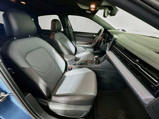 Used 2025 Volkswagen Jetta GLI Autobahn FWD image 26