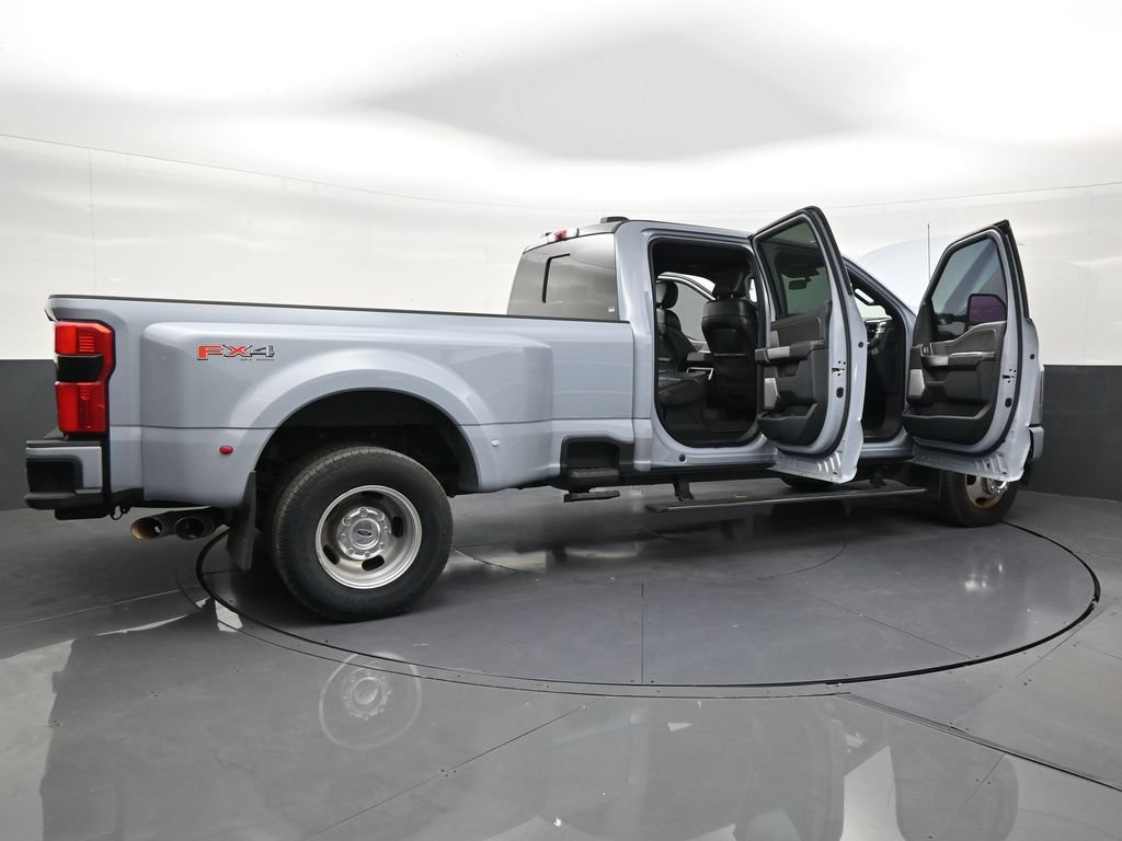 Used 2024 Ford F350 Platinum AWD/4WD image 28