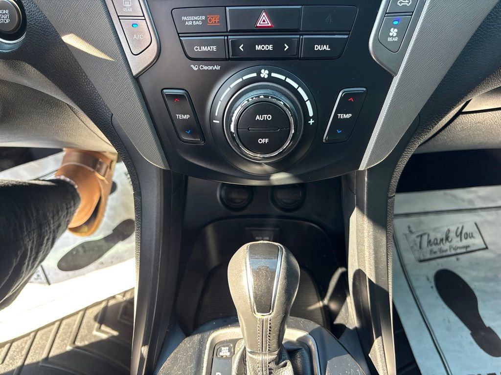 Used 2015 Hyundai Santa Fe Limited w/ Option Group 04 FWD image 25