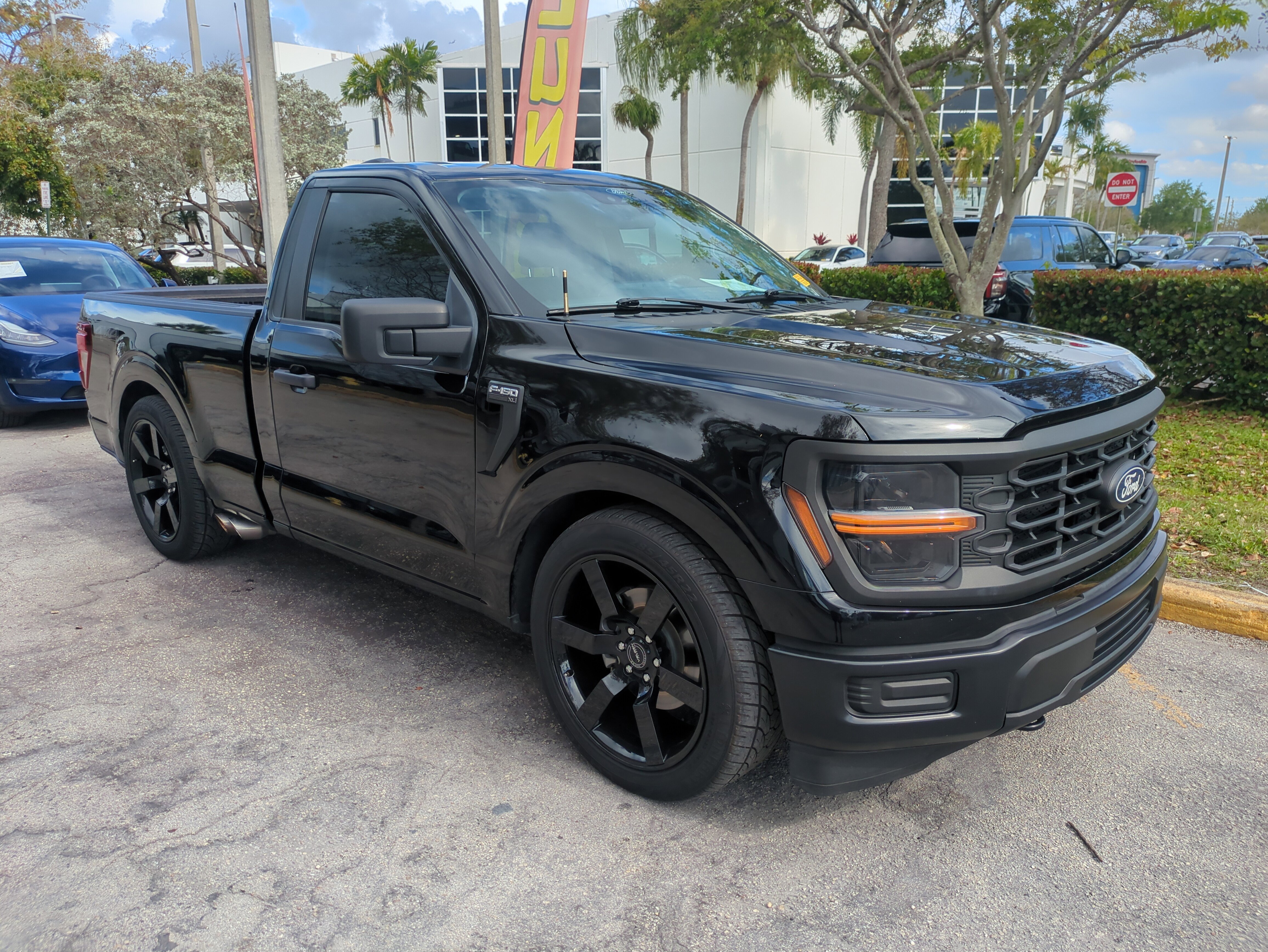 Used 2024 Ford F150 XL image 2