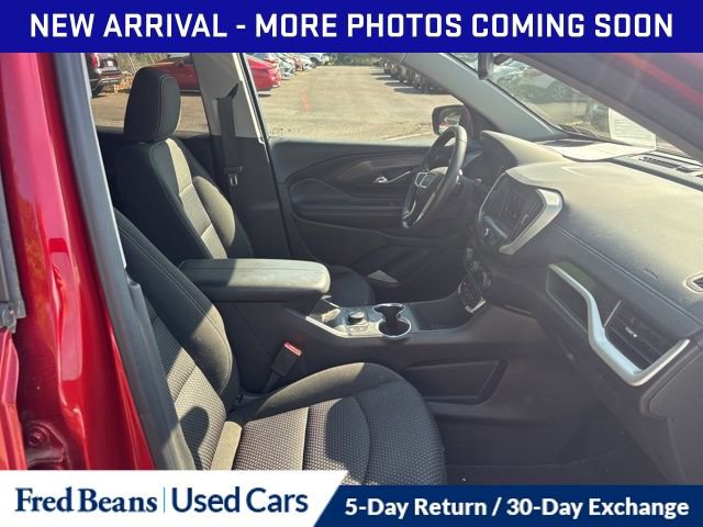 Used 2022 GMC Terrain SLE w/ Driver Convenience Package AWD/4WD image 9