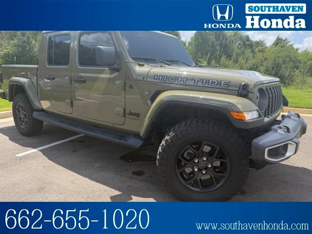 Used 2025 Jeep Gladiator Sport AWD/4WD image 1