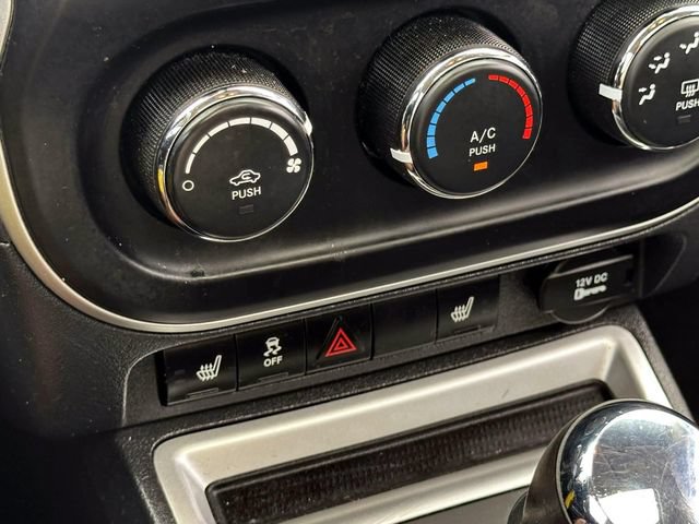 Used 2015 Jeep Compass High Altitude FWD image 25