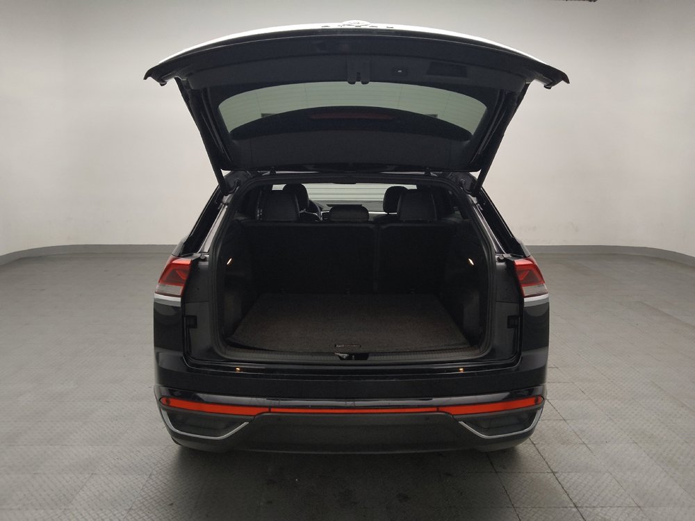 Used 2023 Volkswagen Atlas Cross Sport SE FWD image 29