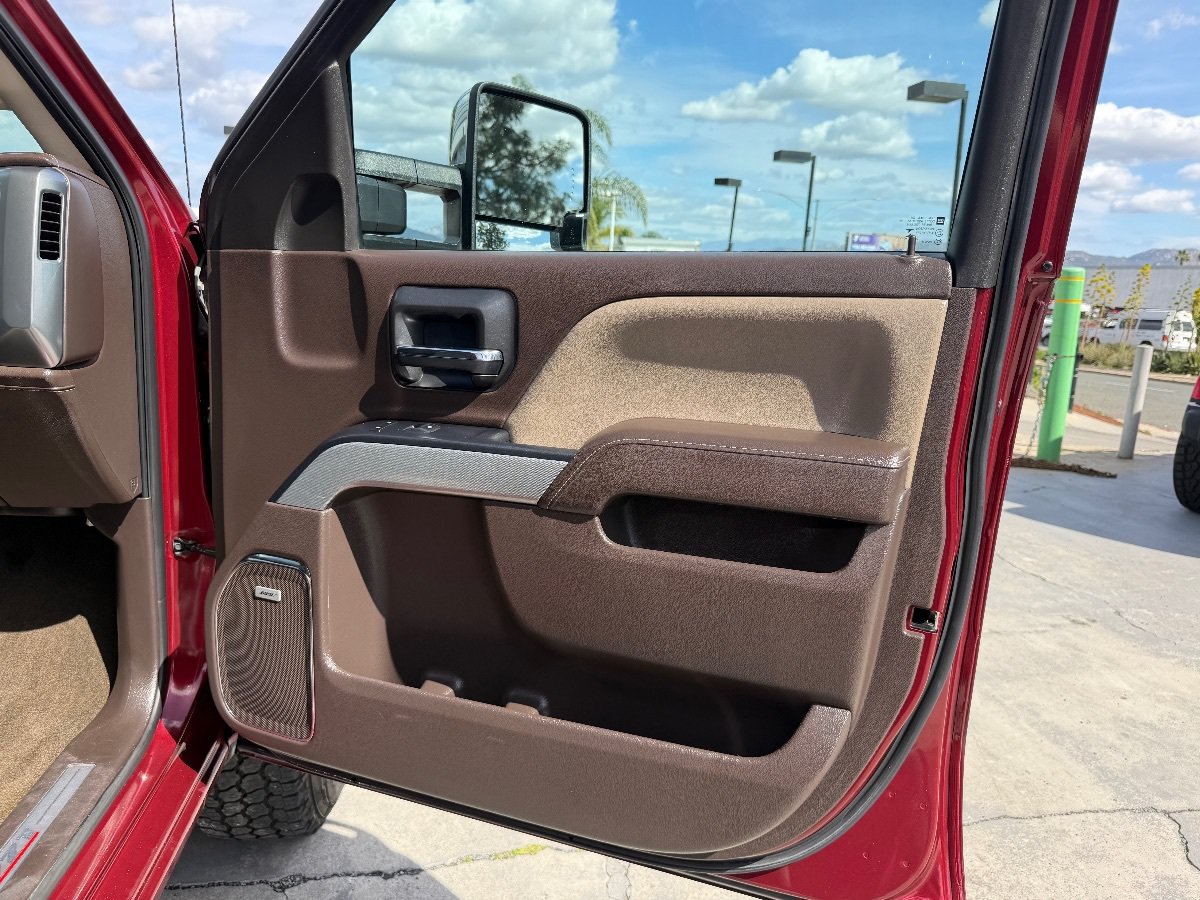 Used 2015 Chevrolet Silverado 3500 LTZ w/ Duramax Plus Package AWD/4WD image 26