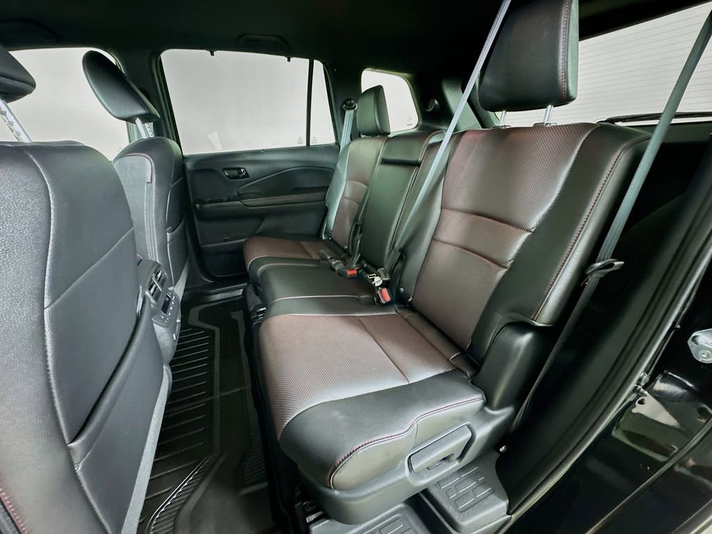 Used 2025 Honda Passport Black Edition image 24