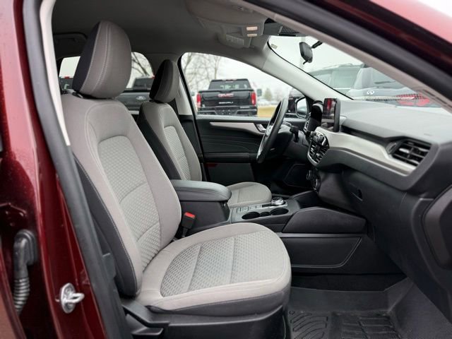 Used 2021 Ford Escape SE image 14