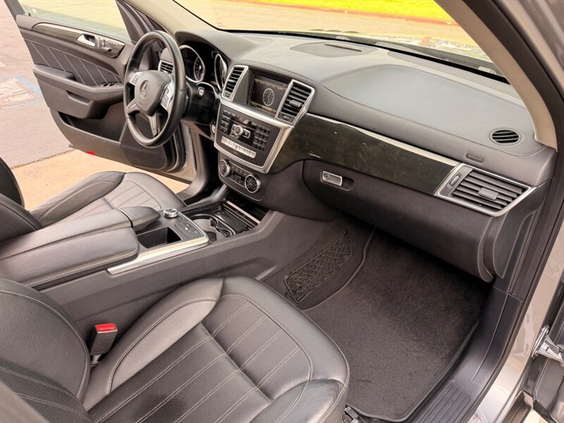 Used 2016 Mercedes-Benz GL 450 4MATIC image 28