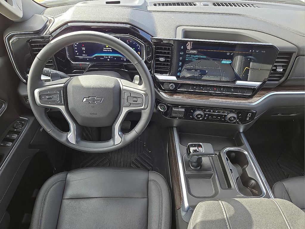 Used 2025 Chevrolet Silverado 1500 LT Trail Boss w/ Convenience Package II image 18