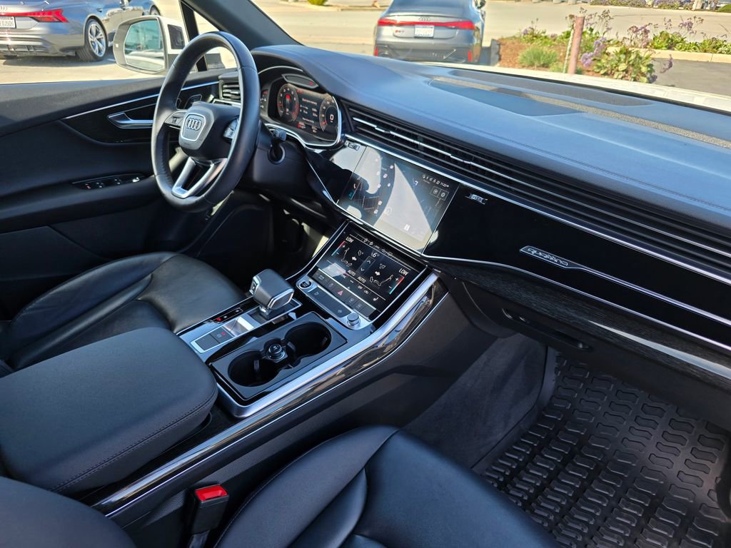 Used 2023 Audi Q7 3.0T Premium w/ Convenience Package image 14