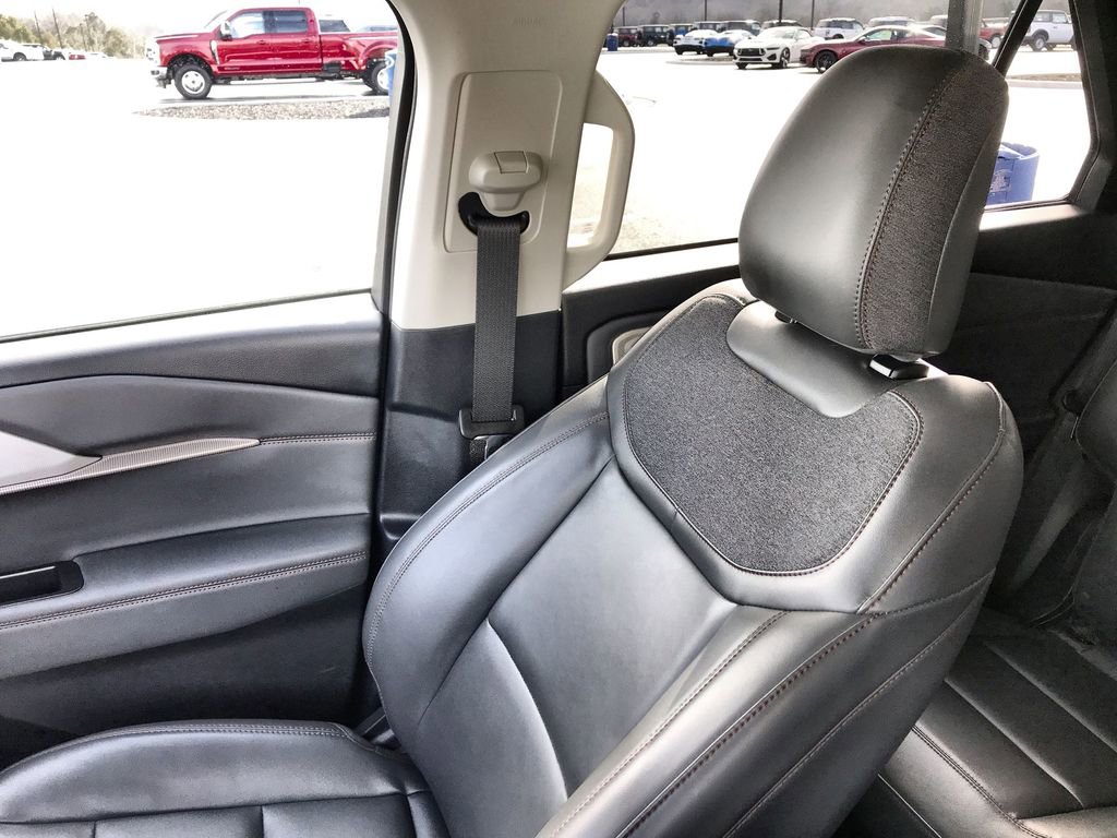 Used 2025 Ford Explorer Active w/ Active Comfort Package AWD/4WD image 25