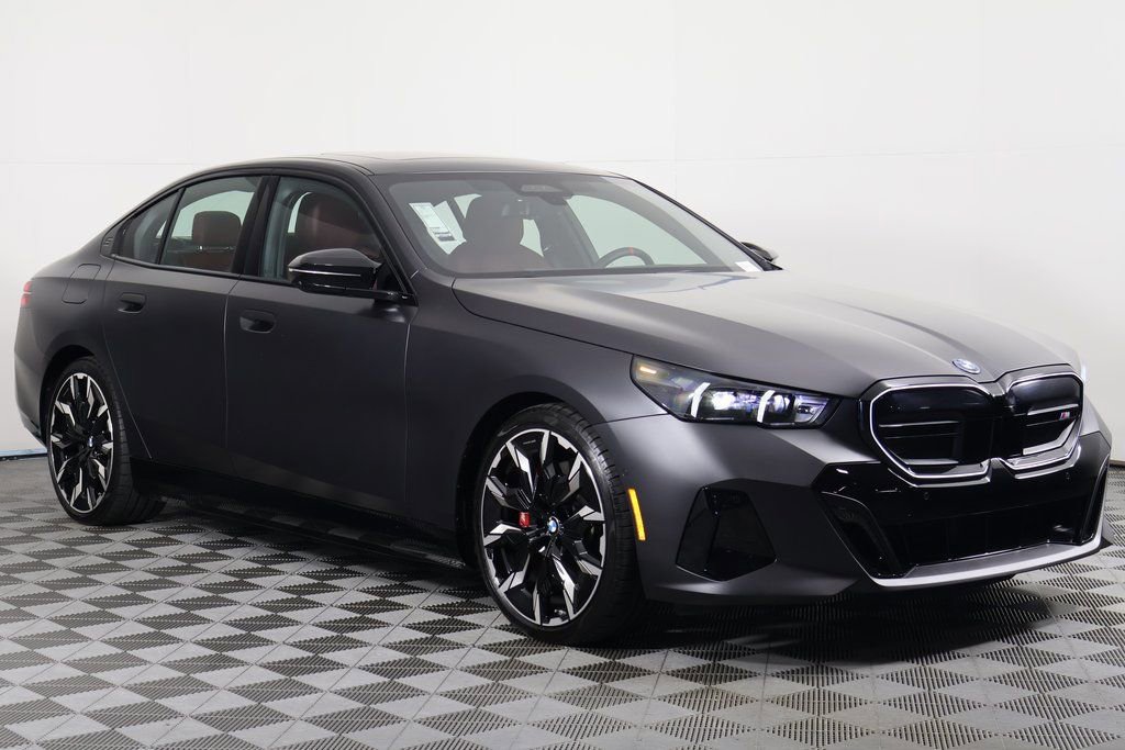 Used 2025 BMW i5 M60 w/ Premium Package image 3