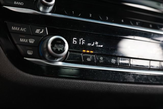 Used 2021 BMW 530i w/ Convenience Package RWD image 37