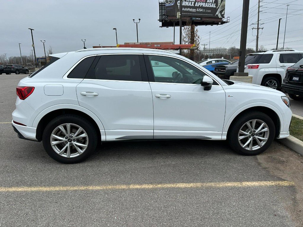 Used 2025 Audi Q3 2.0T Premium image 15