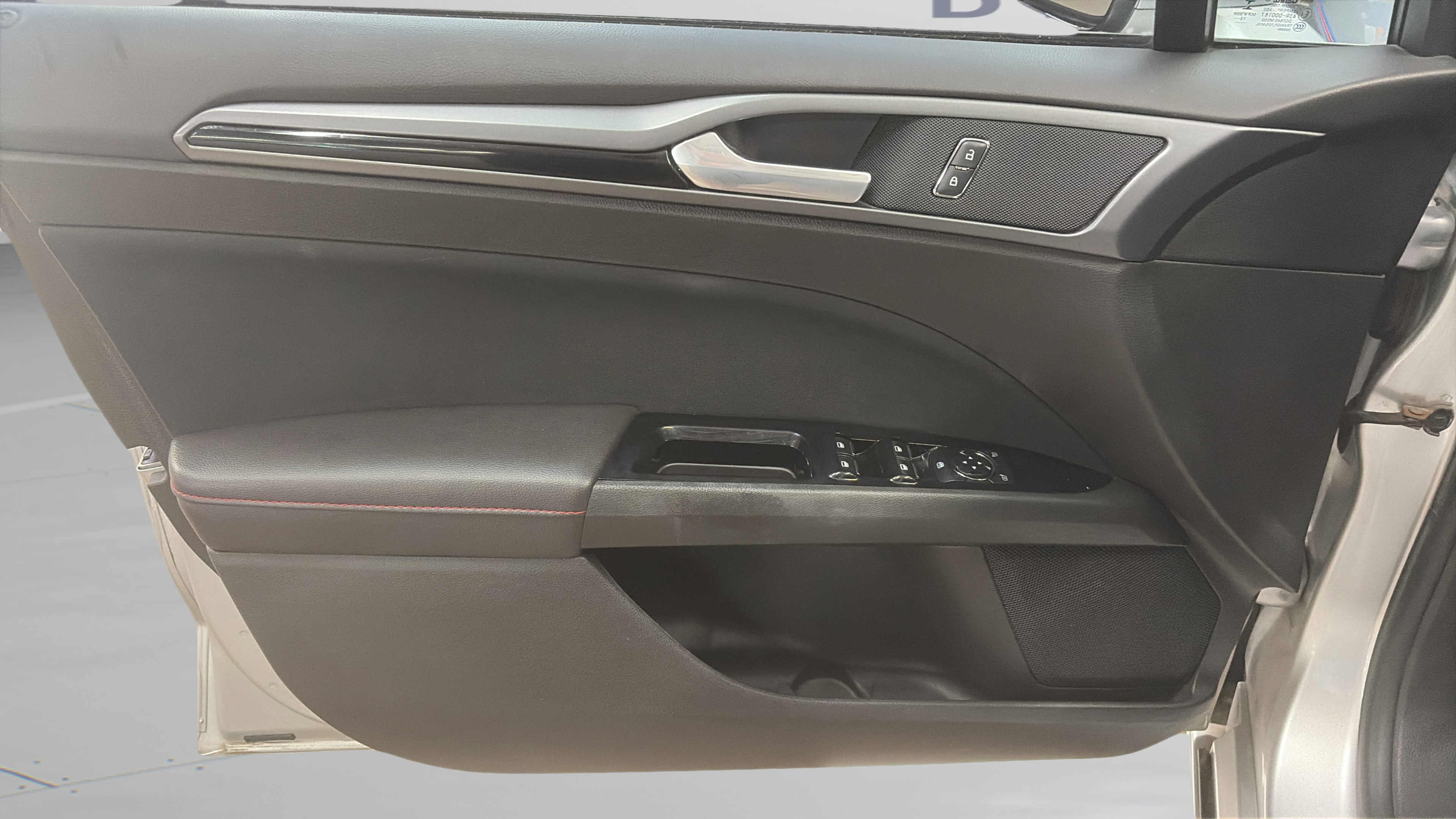 Used 2014 Ford Fusion SE FWD image 23