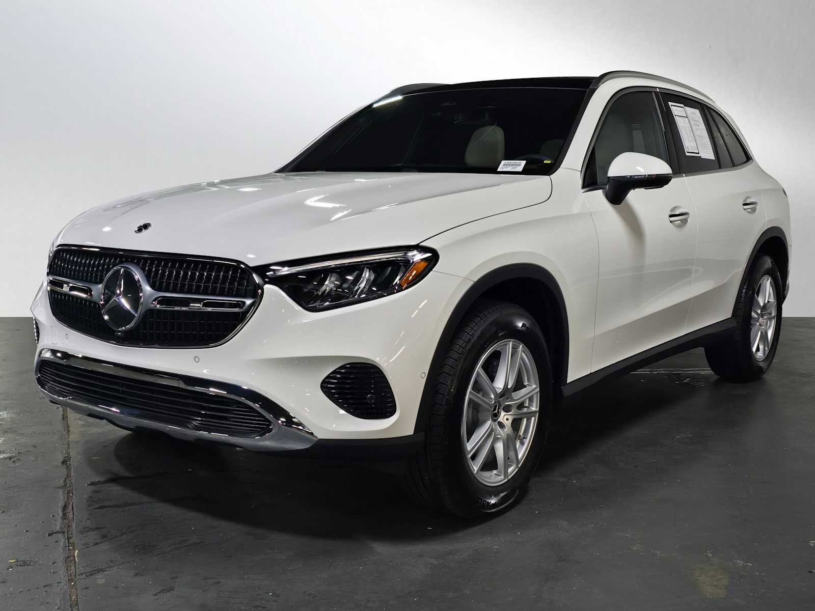Used 2026 Mercedes-Benz GLC 300 4MATIC image 8