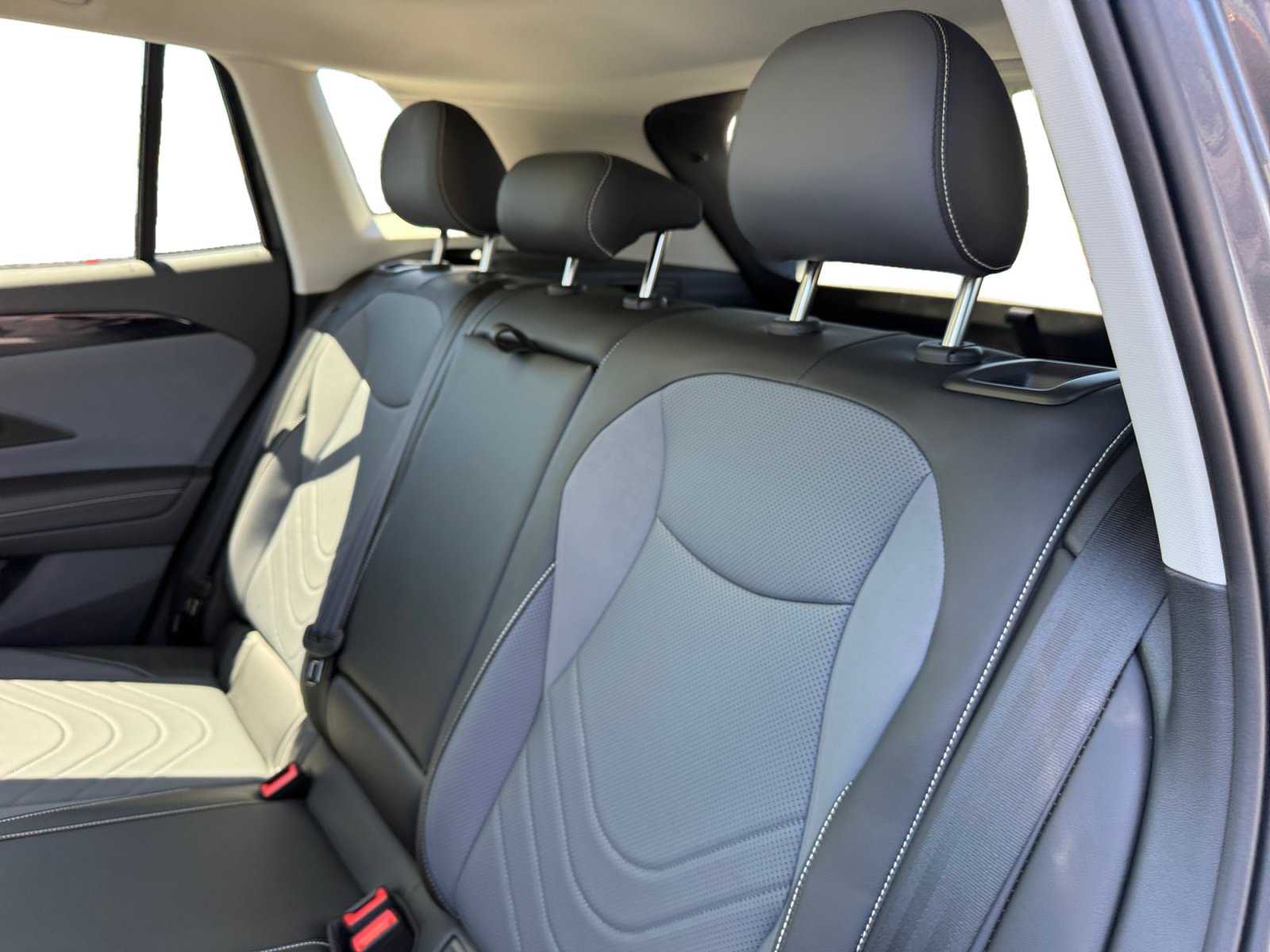 New 2026 Volkswagen Tiguan SE AWD/4WD image 16