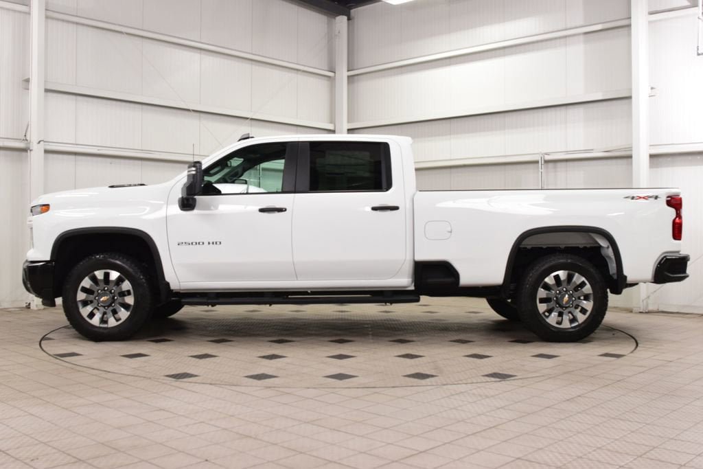 New 2026 Chevrolet Silverado 2500 Custom w/ Custom Value Package AWD/4WD image 4