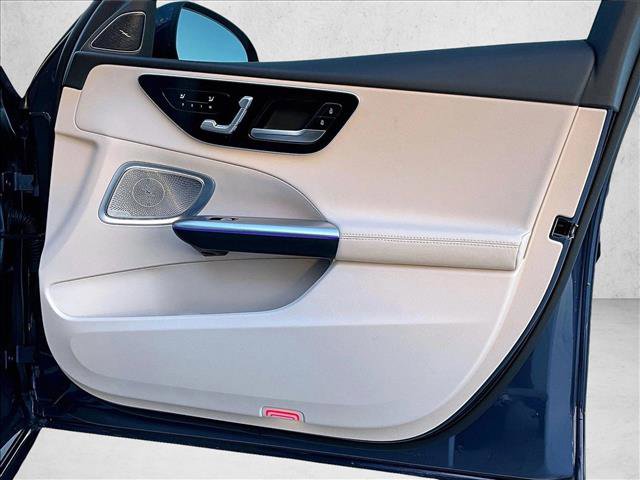 Used 2025 Mercedes-Benz C 300 Sedan image 19