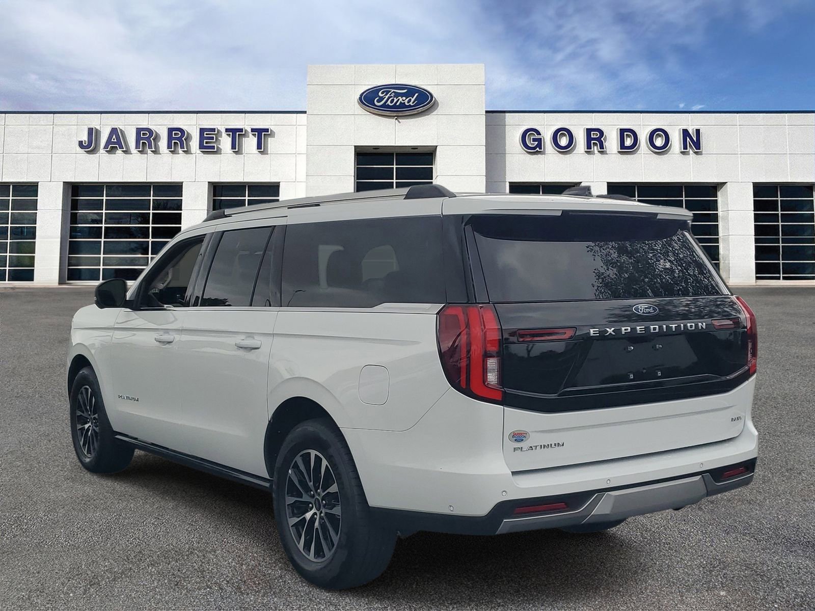 Certified 2025 Ford Expedition Max Platinum image 3