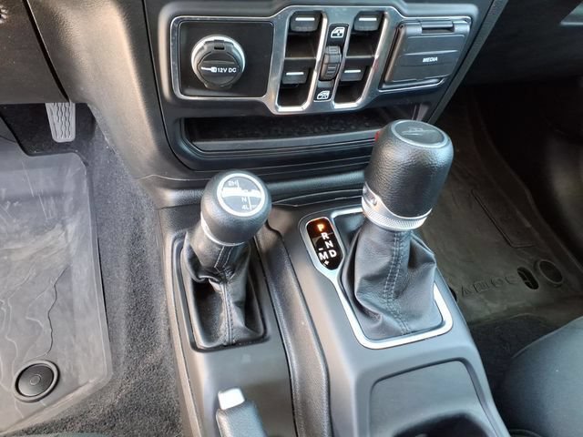Used 2023 Jeep Gladiator Sport AWD/4WD image 26