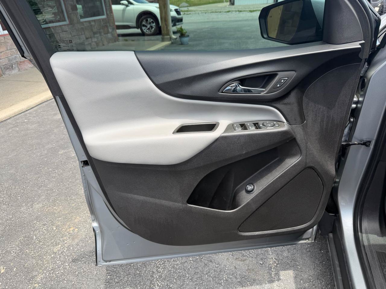 Used 2024 Chevrolet Equinox LT w/ LPO, Floor Liner Package FWD image 13