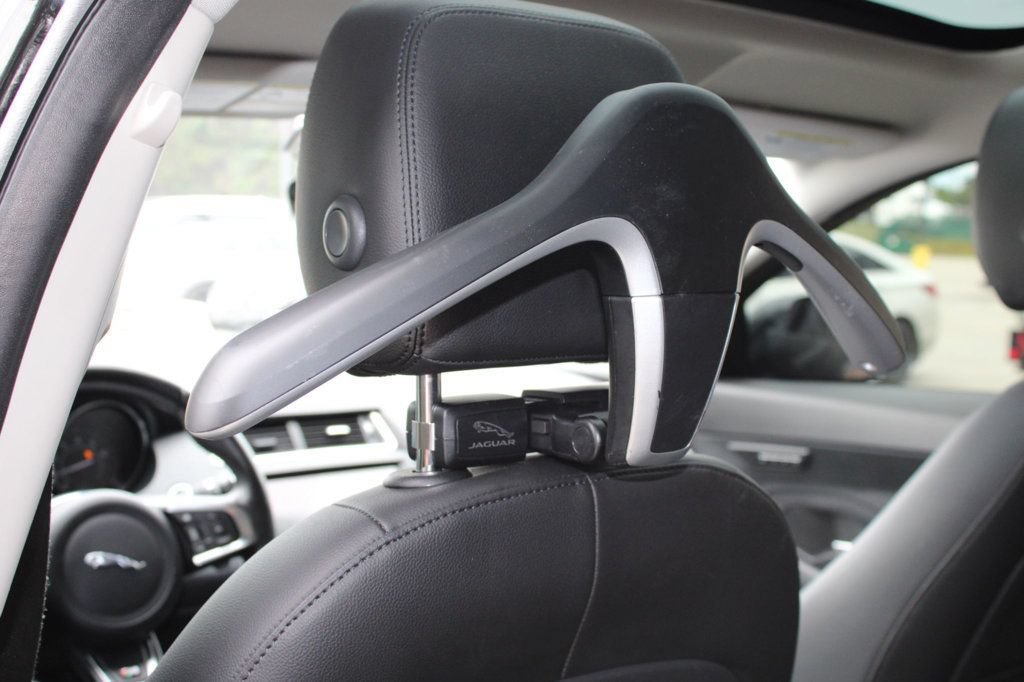 Used 2020 Jaguar E-PACE AWD/4WD image 39
