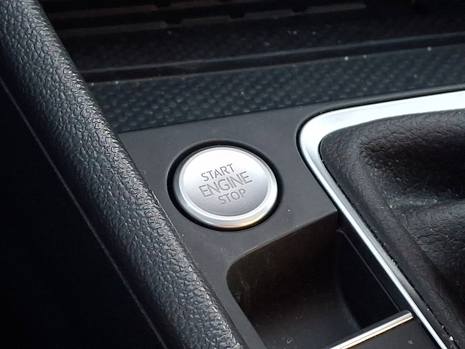 Certified 2025 Volkswagen Jetta GLI Autobahn w/ GLI Black Package image 25