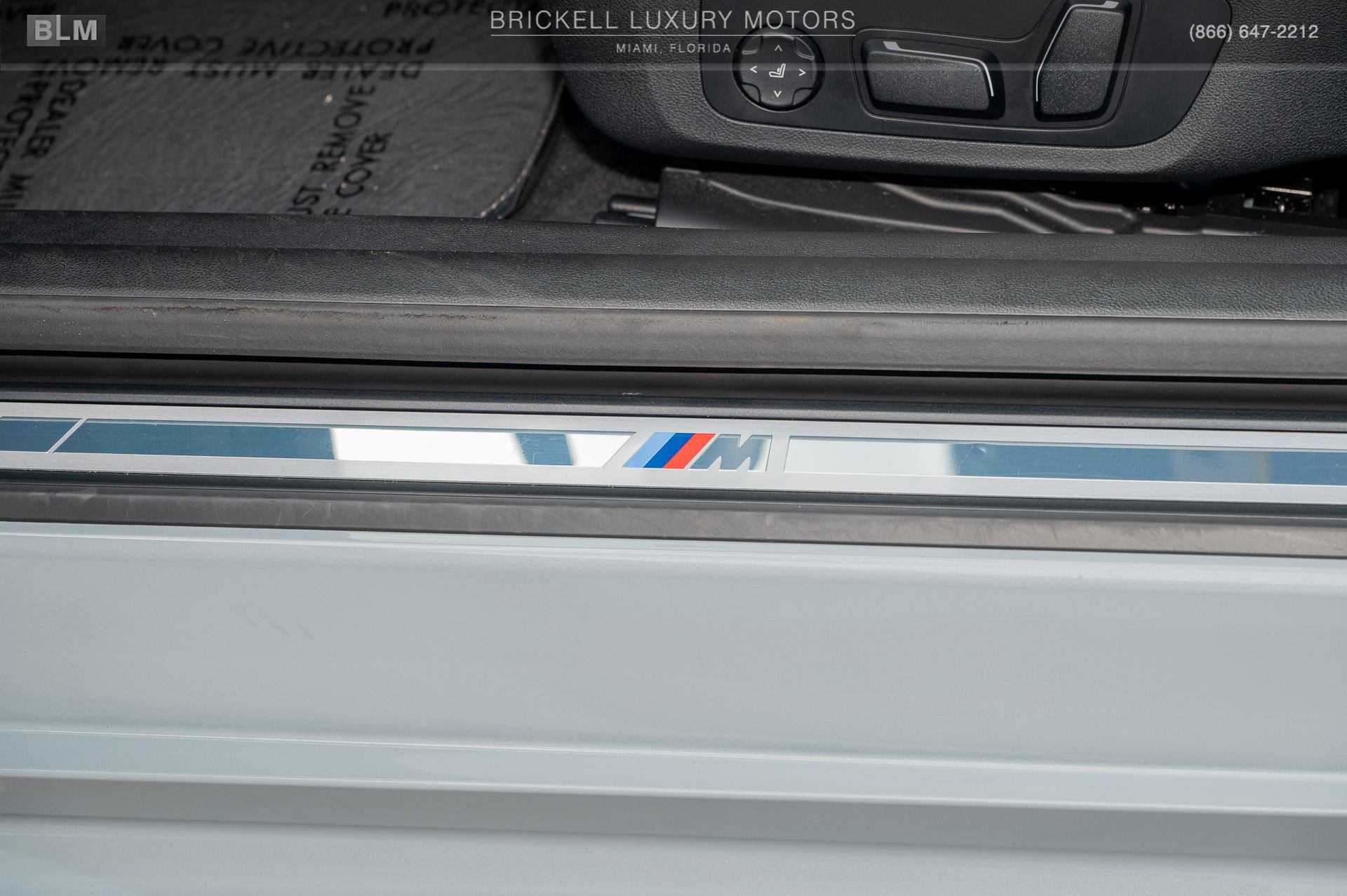 Used 2024 BMW M440i Convertible w/ Shadowloine Package image 59