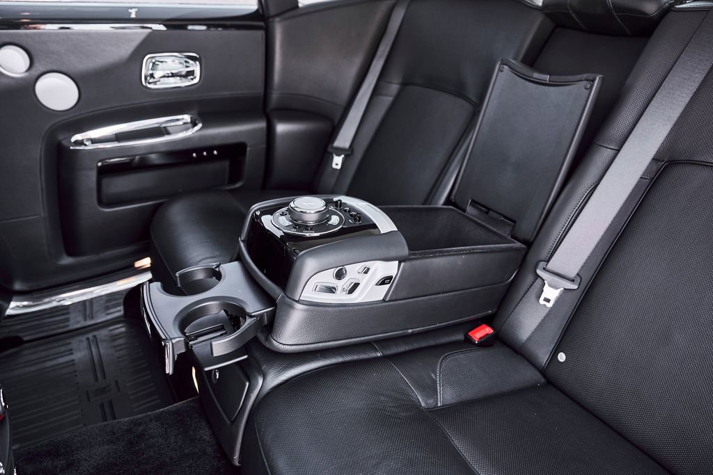 Used 2014 Rolls-Royce Ghost RWD image 54
