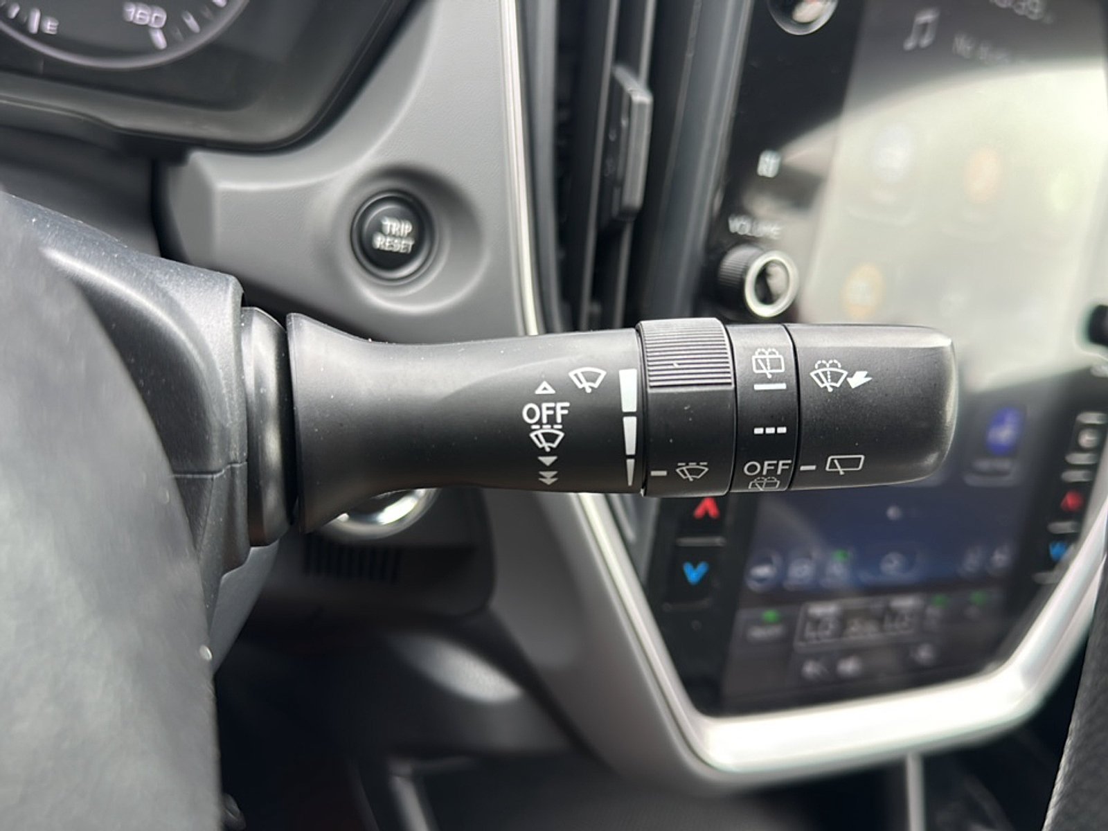 Certified 2025 Subaru Crosstrek 2.5i Premium AWD/4WD image 27