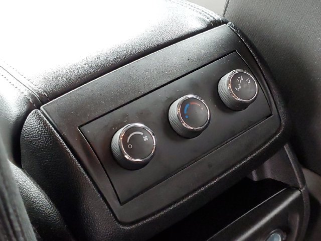 Used 2015 Chevrolet Traverse LT w/ Style and Technology Package FWD image 27