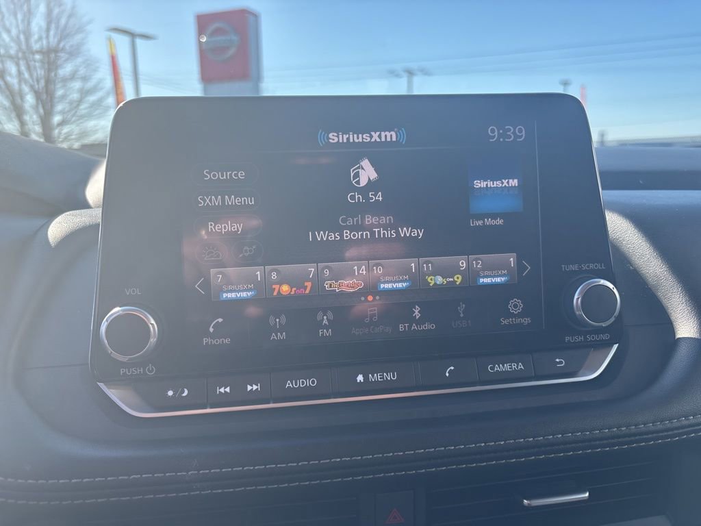Used 2024 Nissan Rogue SV AWD/4WD image 16